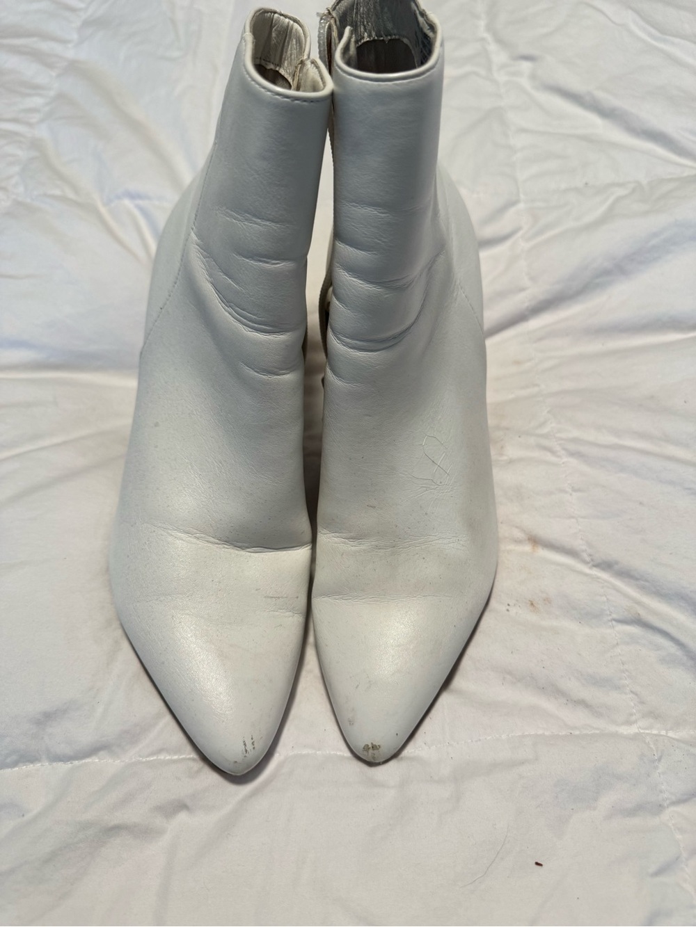 MADDEN GIRL white pointed booties